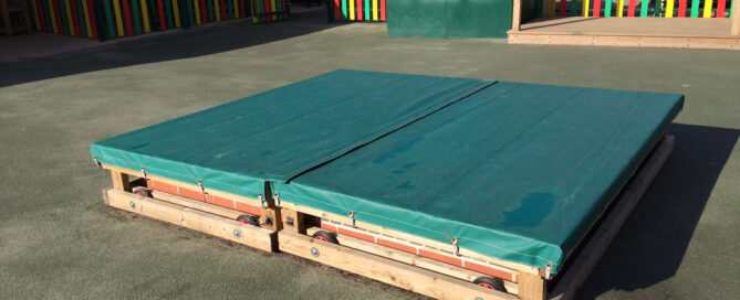 Flexible sandpit cover with velcro